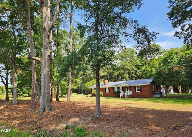 121 Old Moore Road, Selma, NC 27576