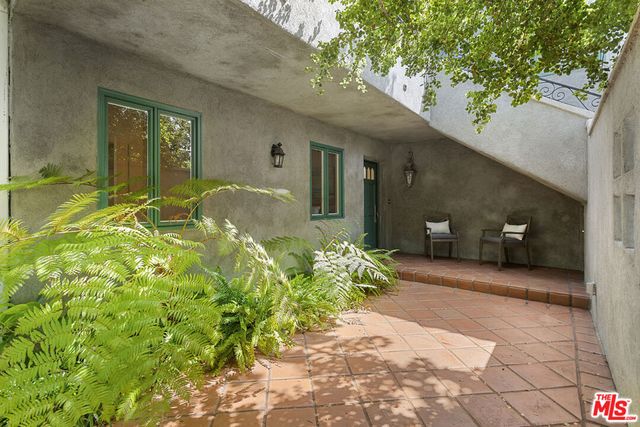 8585 Airdrome Street, Los Angeles, CA 90035