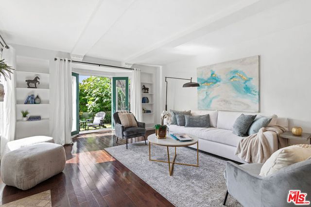 8585 Airdrome Street, Los Angeles, CA 90035