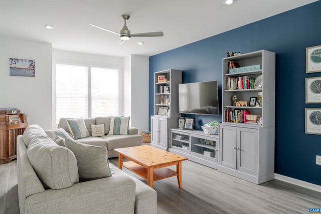 4174 DAUPHIN DR, Charlottesville, VA 22902