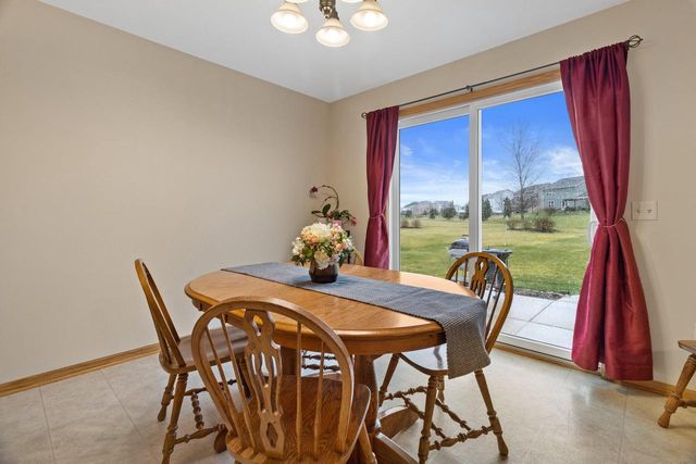 N7996 Woody LANE, Ixonia, WI 53036