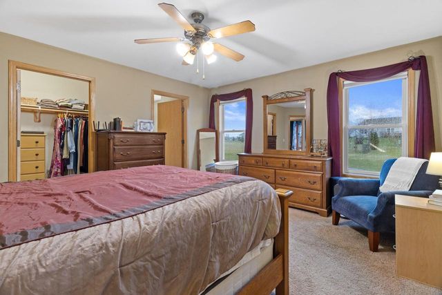 N7996 Woody LANE, Ixonia, WI 53036