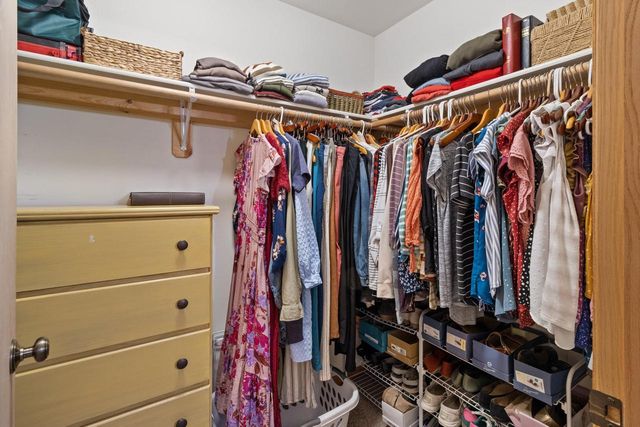 N7996 Woody LANE, Ixonia, WI 53036