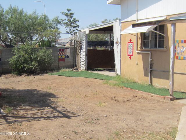 1070 N Tornillo Street, Las Cruces, NM 88001