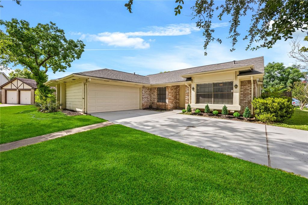 2602 Planters Row, Sugar Land, TX 77478