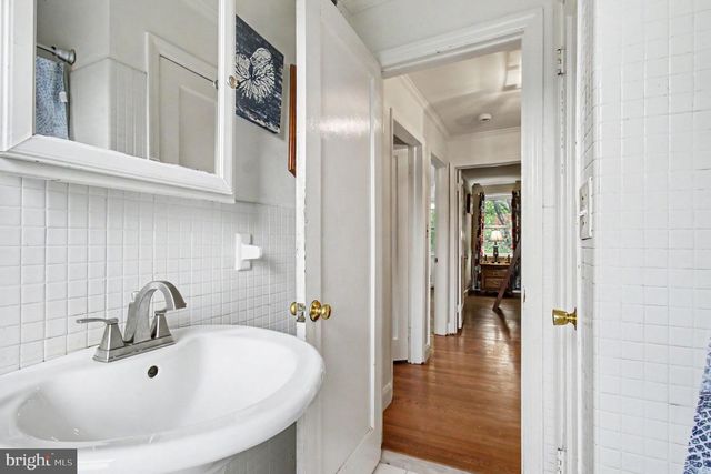 8528 WATER OAK RD, Parkville, MD 21234