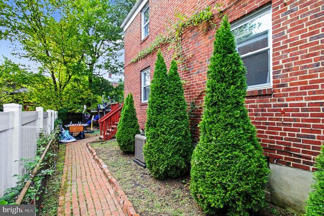 8528 WATER OAK RD, Parkville, MD 21234