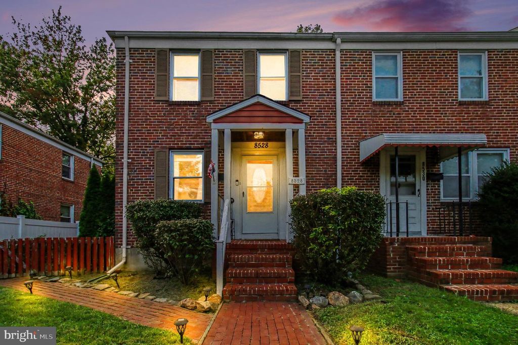 8528 WATER OAK RD, Parkville, MD 21234
