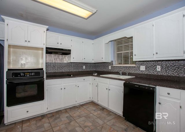 170 Montclair Loop, Daphne, AL 36526