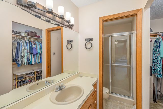 706 Highland Drive, New Prague, MN 56071