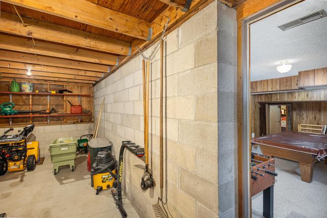 706 Highland Drive, New Prague, MN 56071
