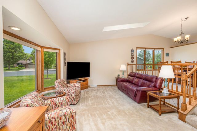 706 Highland Drive, New Prague, MN 56071