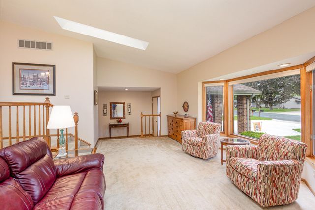 706 Highland Drive, New Prague, MN 56071