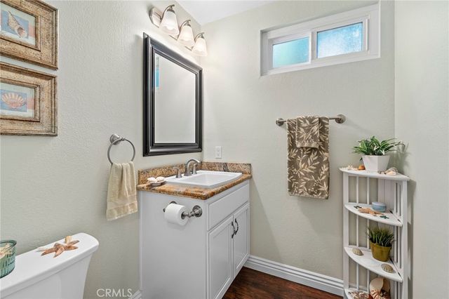 207 Memphis Avenue, Huntington Beach, CA 92648