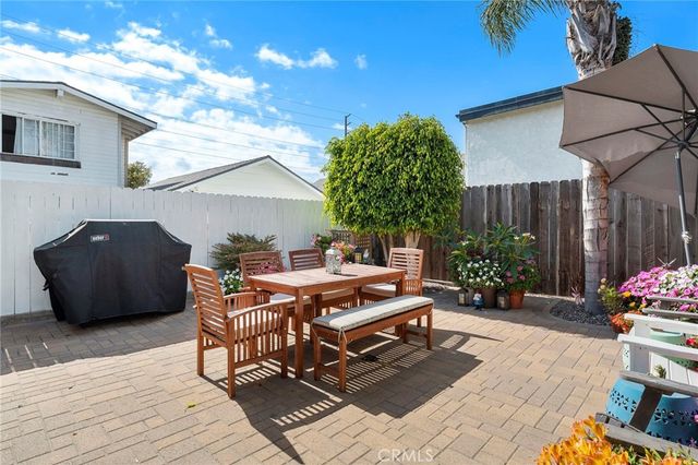 207 Memphis Avenue, Huntington Beach, CA 92648