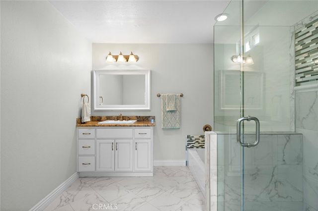 207 Memphis Avenue, Huntington Beach, CA 92648