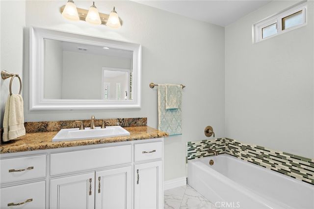207 Memphis Avenue, Huntington Beach, CA 92648