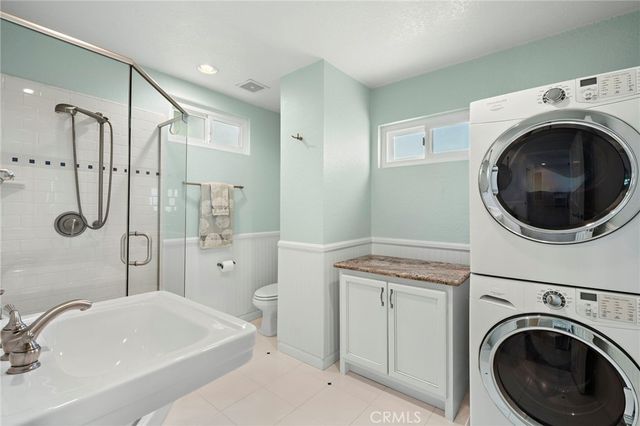 207 Memphis Avenue, Huntington Beach, CA 92648