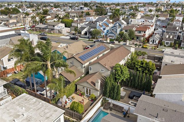207 Memphis Avenue, Huntington Beach, CA 92648