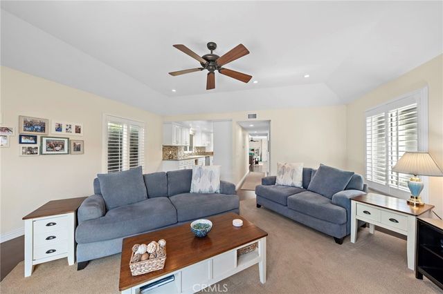 207 Memphis Avenue, Huntington Beach, CA 92648