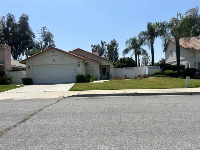 29225 Parkcrest, Highland, CA 92346