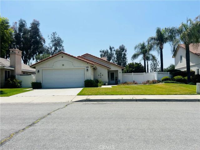 29225 Parkcrest, Highland, CA 92346