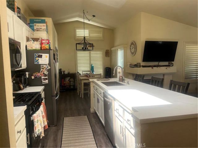 29225 Parkcrest, Highland, CA 92346
