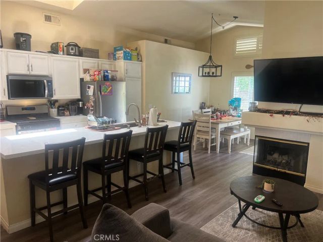 29225 Parkcrest, Highland, CA 92346