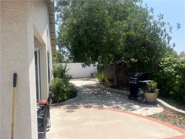 29225 Parkcrest, Highland, CA 92346