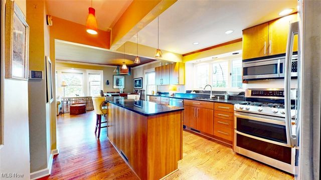 19334 Frazier Drive, Rocky River, OH 44116