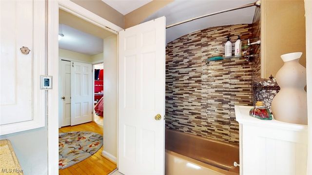 19334 Frazier Drive, Rocky River, OH 44116