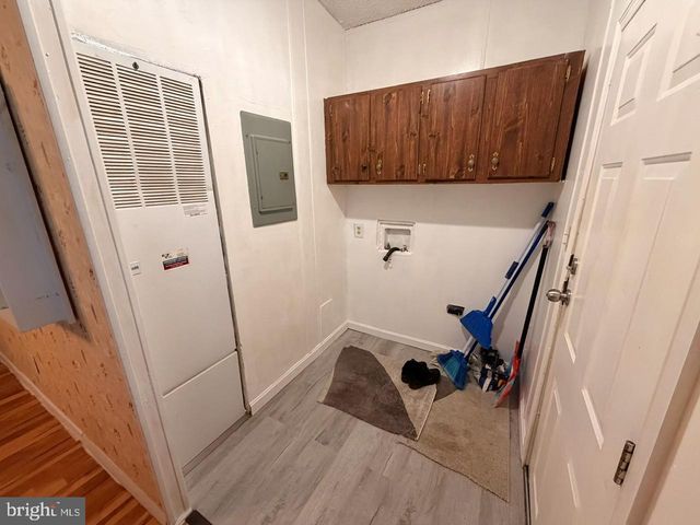 203 OAKFIELD CT W, Lancaster, PA 17603