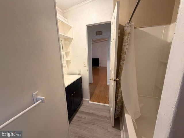 203 OAKFIELD CT W, Lancaster, PA 17603