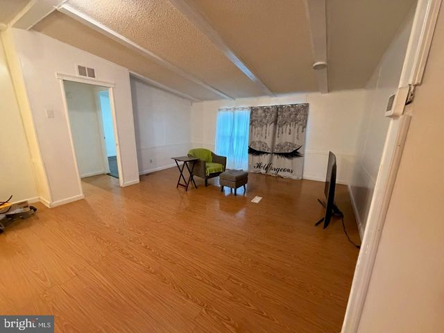 203 OAKFIELD CT W, Lancaster, PA 17603