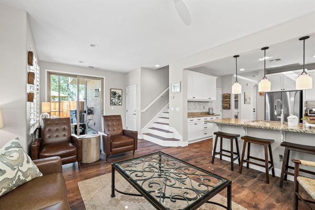 1619 Ballou Cir, Folsom, CA 95630