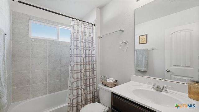 6429 Hoffman Plain, San Antonio, TX 78252