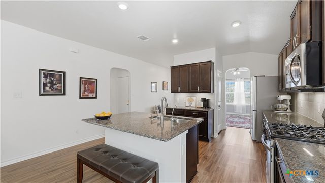 6429 Hoffman Plain, San Antonio, TX 78252