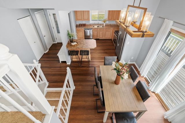 10725 15th Avenue N, Plymouth, MN 55441