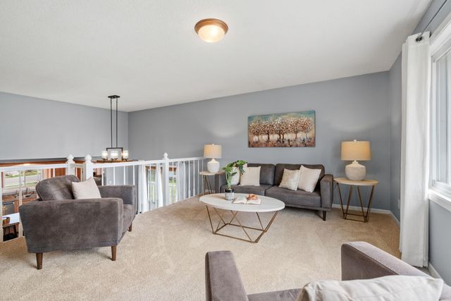 10725 15th Avenue N, Plymouth, MN 55441