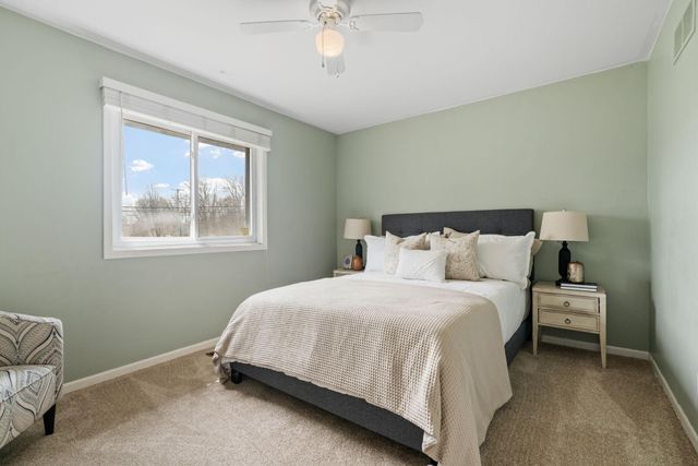 10725 15th Avenue N, Plymouth, MN 55441