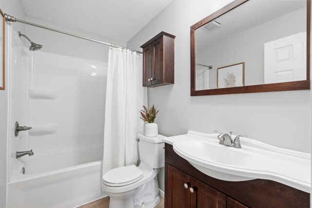 10725 15th Avenue N, Plymouth, MN 55441