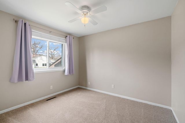 10725 15th Avenue N, Plymouth, MN 55441