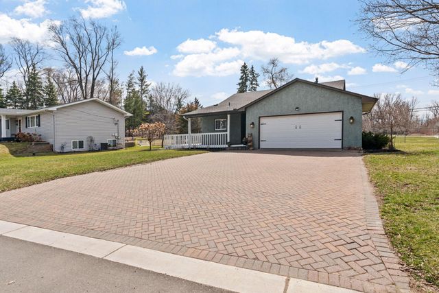 10725 15th Avenue N, Plymouth, MN 55441