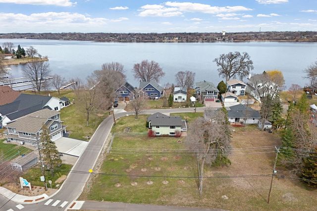 10725 15th Avenue N, Plymouth, MN 55441