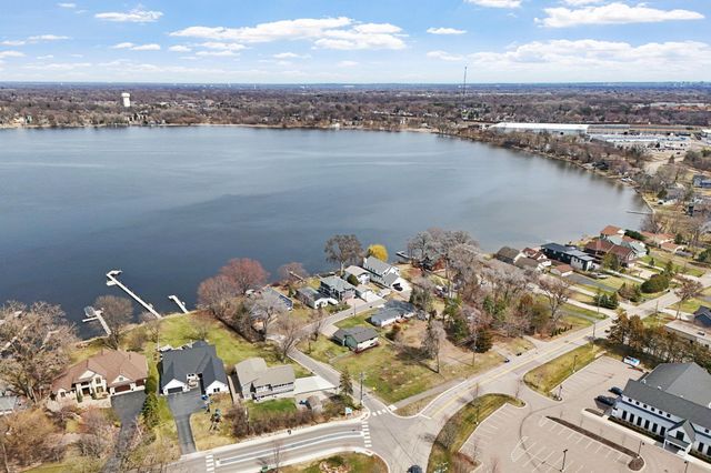 10725 15th Avenue N, Plymouth, MN 55441