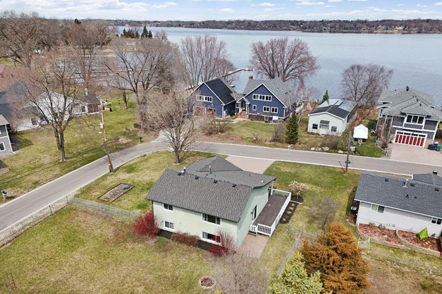 10725 15th Avenue N, Plymouth, MN 55441