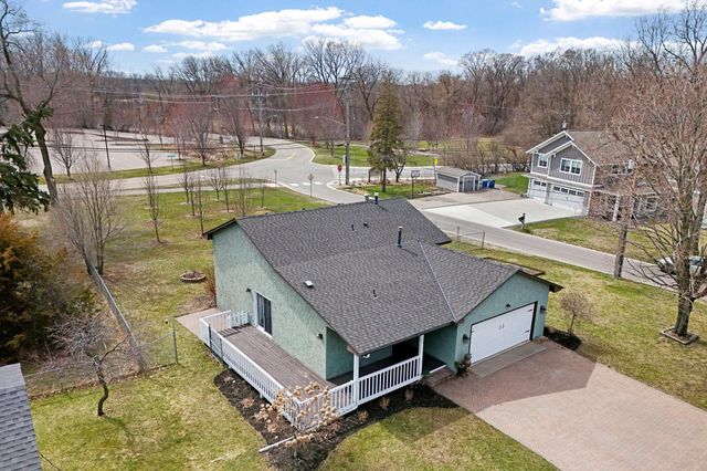 10725 15th Avenue N, Plymouth, MN 55441