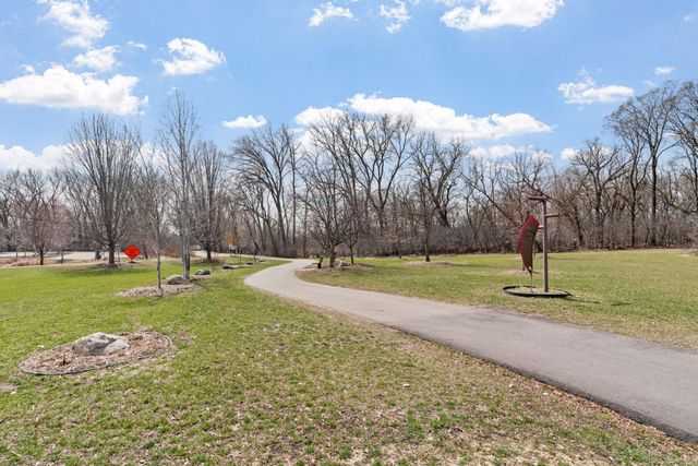 10725 15th Avenue N, Plymouth, MN 55441