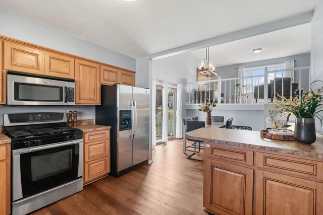 10725 15th Avenue N, Plymouth, MN 55441