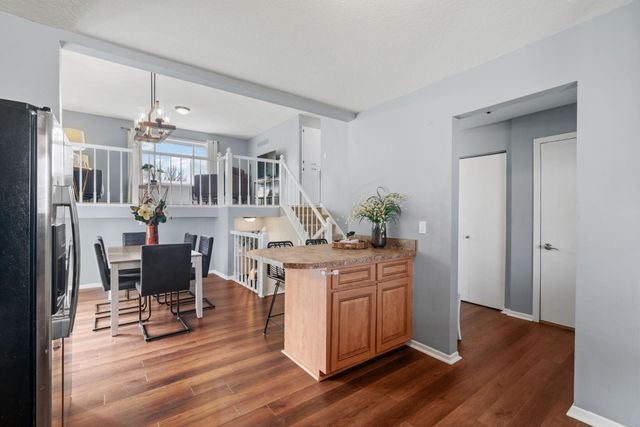 10725 15th Avenue N, Plymouth, MN 55441